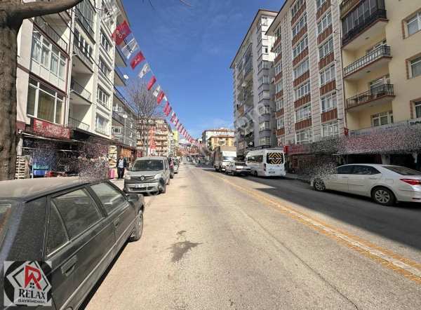 Relax'tan demetevler 1.cadde de ki̇racili 150 m2 kullanim alanli