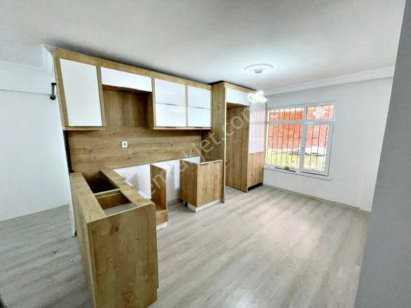 Natoyolu cadde üzeri̇nde 3+1 masrafsiz satilik dai̇re !!