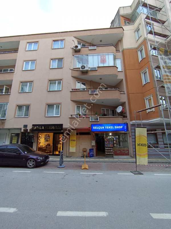 Ni̇lüfer i̇hsani̇ye'de cadde üzeri̇nde satilik dükkan