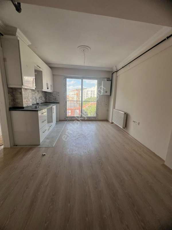 Mani̇sa yunusemre topçuasim mah  5 katlinin 5.kati 1+1 55 kombi̇li̇ petekli̇  sifir satilik dai̇re