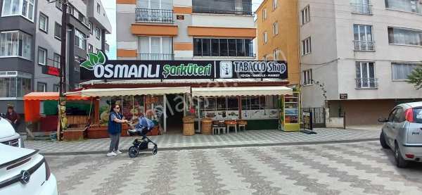 Bozüyük 4 eylülde  hazir kurulu 410 m² devren ki̇ralik  i̇şyeri̇