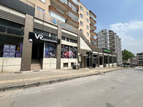 İhsani̇ye kanuni̇ ve tuna caddesi̇ arasinda satilik dükkan