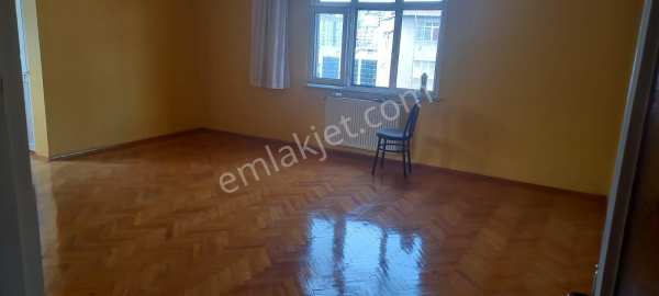 Kartal merkezde marmaraya yakın kiralık geniş daire