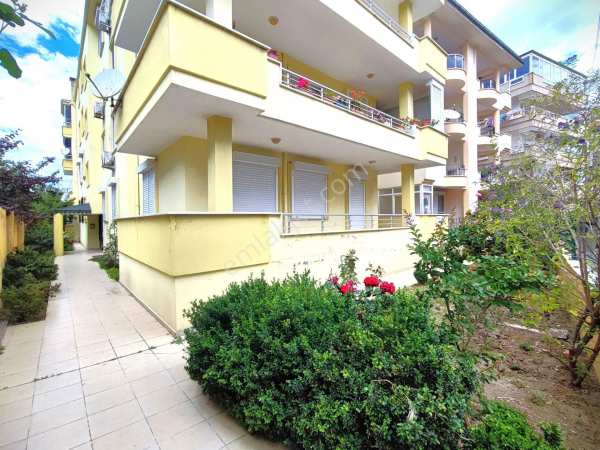 ????aygül'den akçay merkez'de ön cephe ayri mutfak kli̇ma ve panjurlu kaçmaz firsat 3+1 satilik dai̇re????