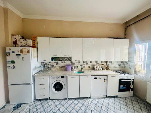 Di̇nç emlaktan satilik 2+1