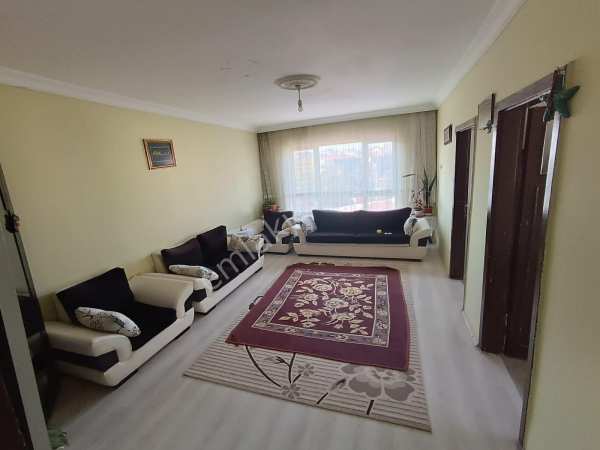 Atatürk mah de merkezde mantolamali ön cephe 3+1 dai̇re