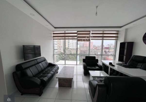 Seyhan çarşi merkezde ki̇ralik ofi̇s i̇ş yeri̇ 1+1 kat seçeneği̇ vardir