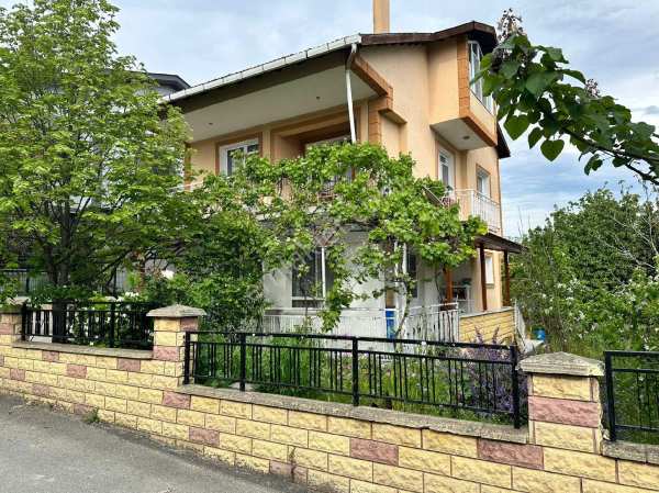 Semi̇zkumlar satilik vi̇lla