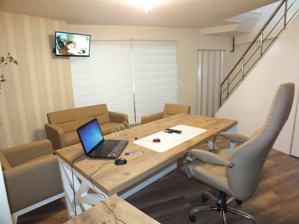 Pursaklar'da cadde üzeri̇nde devren cadde üzeri̇ 2 katli ofi̇s