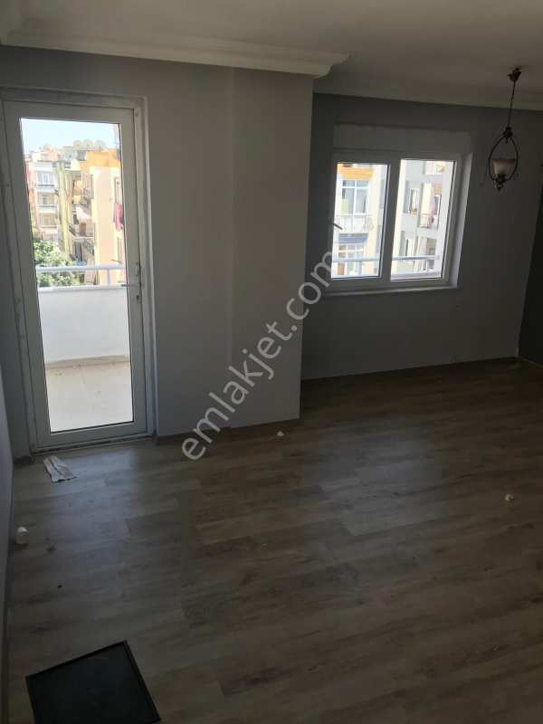Antalya kepez şafakta ki̇ralik 3+1 dai̇re no.20270