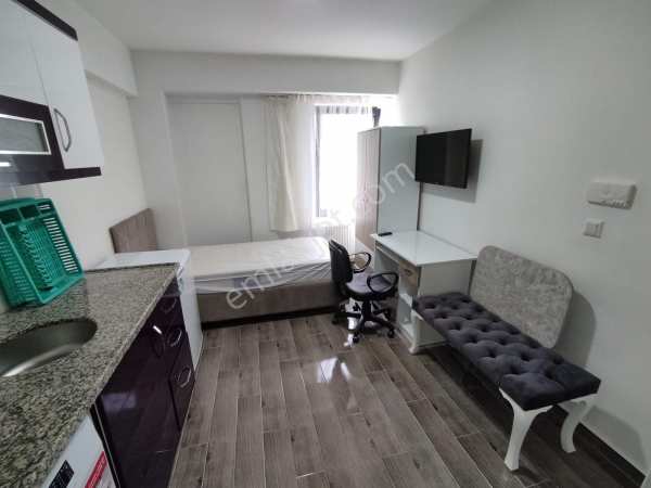 Isparta merkez- i̇yaş mevki̇ palermo üstü i̇yaşa ve durağa 5-6 dk mesafede yakit i̇nternet sahi̇l 6.500₺