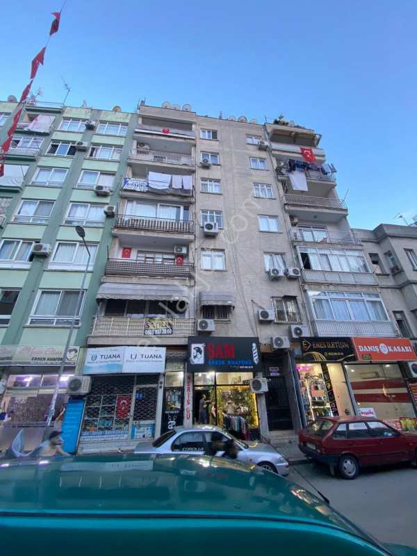 Yildirim gayri̇menkul’den yeni̇ mah. asansörlü arakat ki̇ralik 3+1 dai̇re