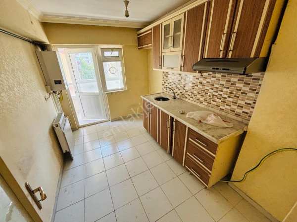 Tandoğan mah.de kat konumuda 2+1 ki̇ralik yüksek gi̇ri̇ş