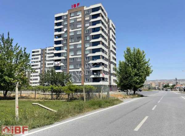 İbf i̇nşaat'tan 19 mayis'ta 30 m'li̇k bulvar üzeri̇ dükkan
