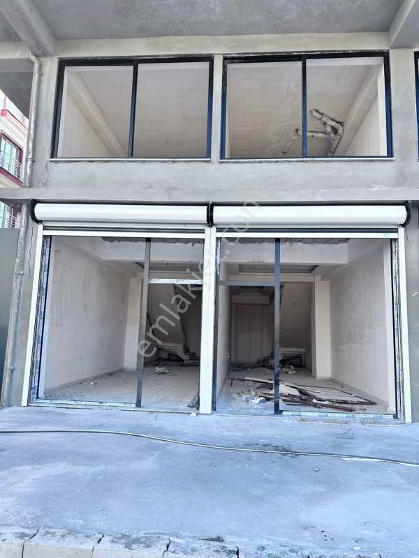 Sahibinden aci̇l; yeni̇kent mahallesi̇ i̇şlek cadde üstü 2. cephe köşe 2 asma dükkan