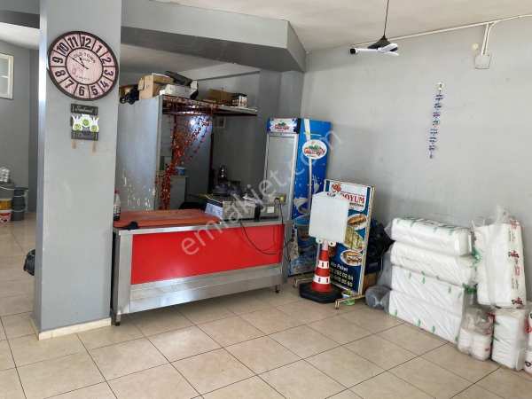 Bahçeşehir de yol kenarı devren kafe döneci süper konumda kacırmayın
