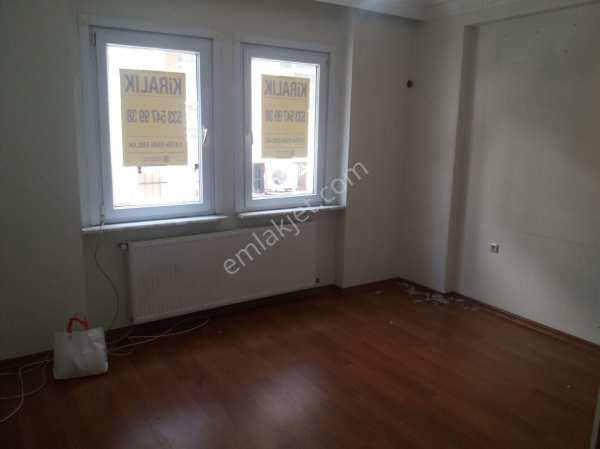 Fati̇h fethi̇ye cadde üstünde 3 katli̇ müstaki̇l bi̇na