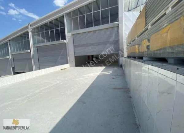 Hayvan pazarin'da(yeni̇ sanayi̇) 215metrekare sifir satilik dükkan