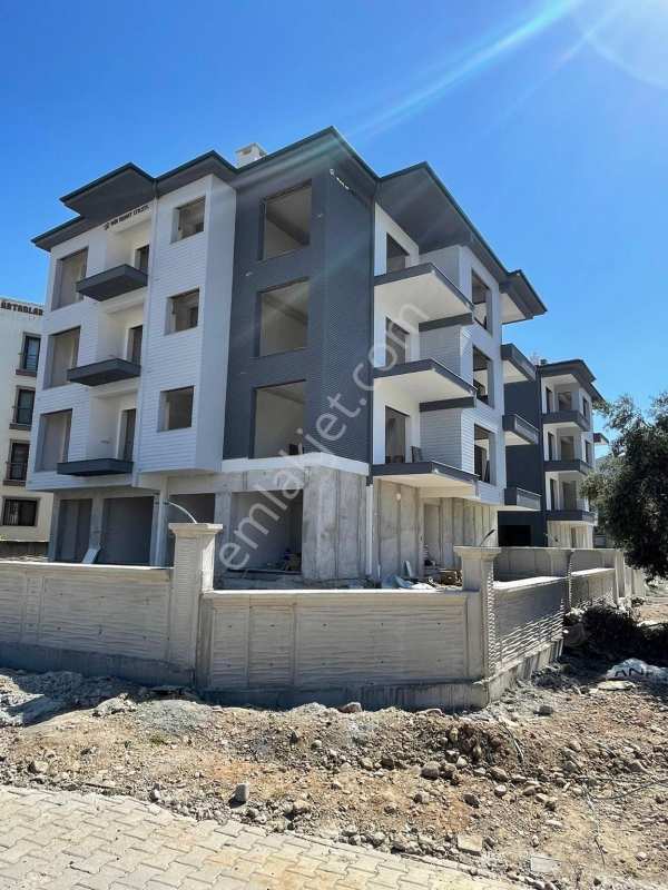 Davutlar’da satilik ara kat 2+1 sifir dai̇re
