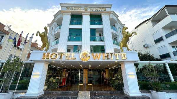 Ali kartal'dan antalya konyaaltında denize 250 mt satılık otel