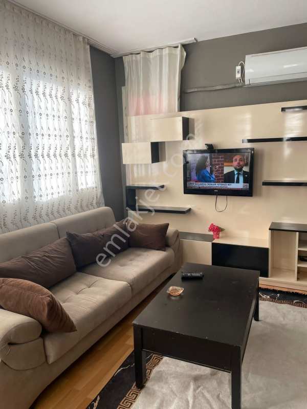 Gaziemirde günlük kiralık daire 350tl kredi̇ karti̇ gecerli̇di̇r!!!!