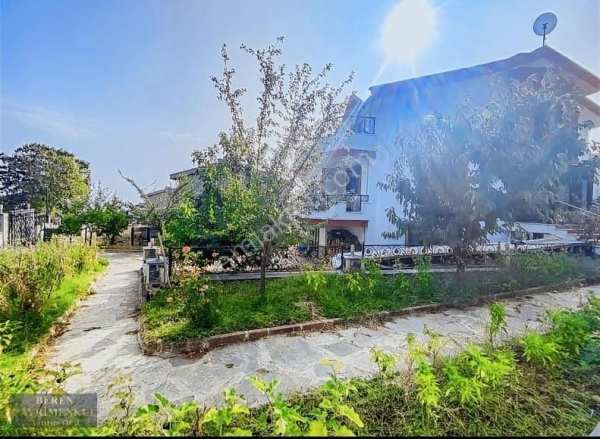 Doktorlar sitesinde müstakil villa