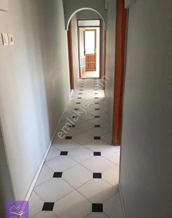 Salihli cumhuriyet de kiralık 3+1 daire