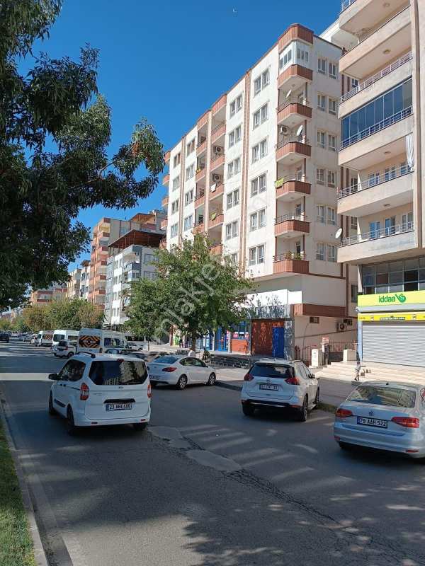 Akan emlak batman merkez kültür mahallesi satılık 3+1 daire fiyatı uygun ara kat daire geniş ferah