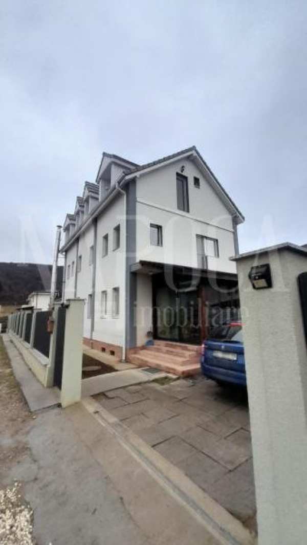 Casa 7 camere de vanzare in Gilau