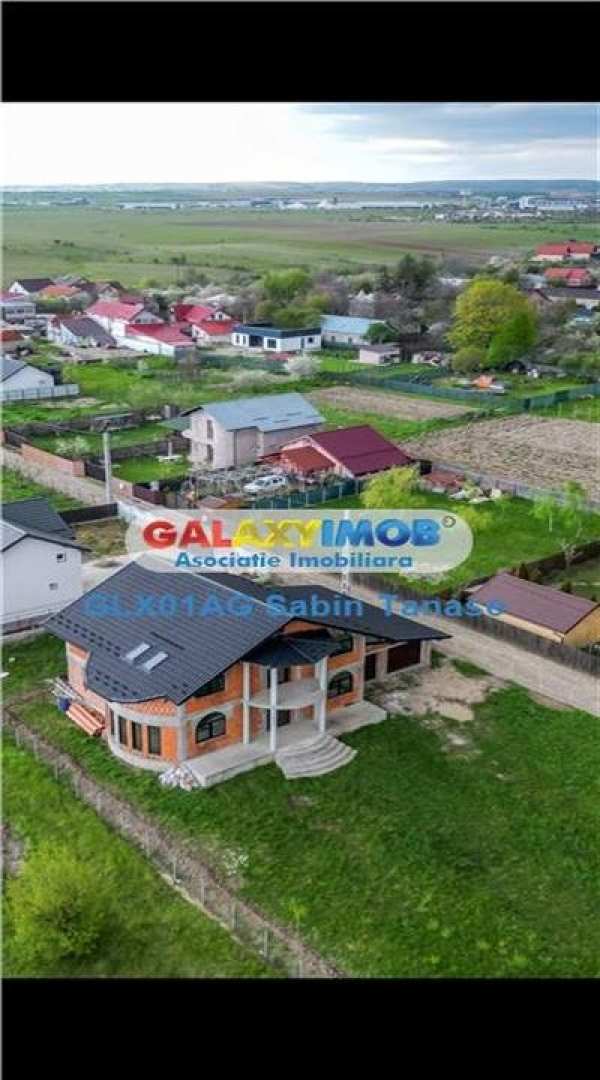 De vanzare vila P+M in Geamana (Bradu) - zona Aerodromului