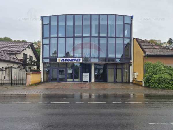 Cladire de birouri / showroom DE VANZARE
