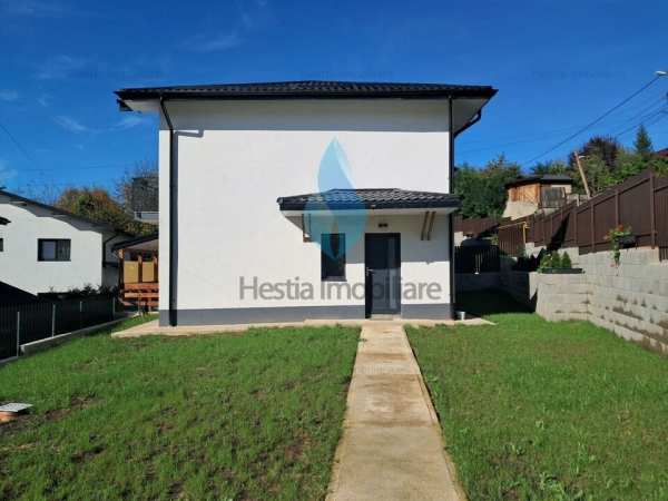 Vila eleganta, patru camere,Bucium-Barnova.