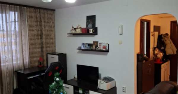 Apartament 3 camere, targu jiu bd. republicii