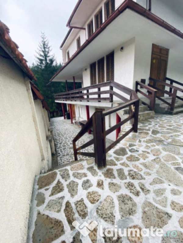 Vilă situată in râșnov,  d +p+e+m, 2010
