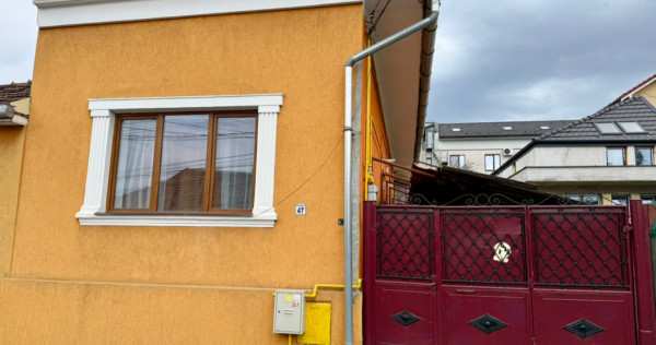 Casă și teren 311mp zonă centrală