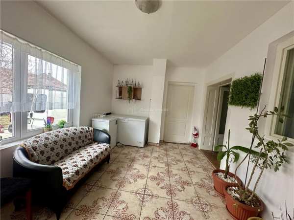 Casa spatioasa cu 4+ camere in barabant - alba iulia cu teren 1100 mp