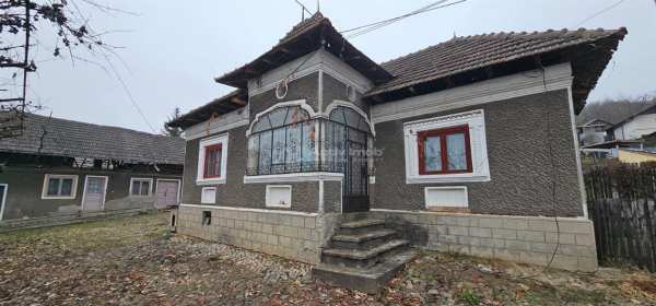 Casa branesti jud dambovita