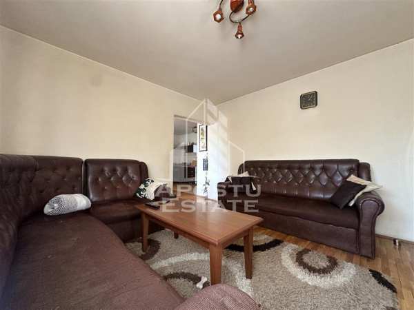 Casa individuala cu 9 camere, zona mehala.