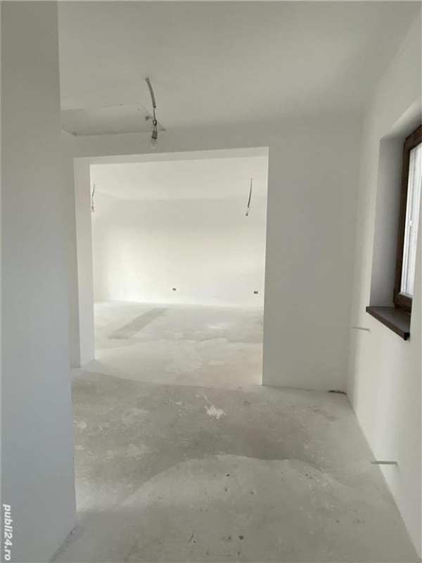 Duplex despartit prin c?mar?, p+1e, de vanzare !