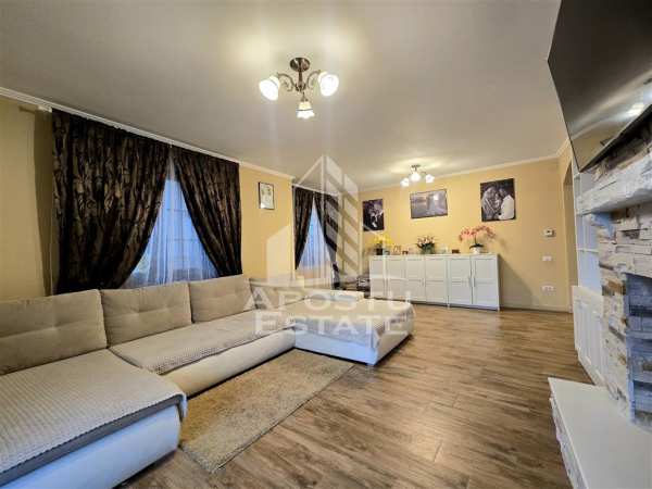Casa individuala cu 5 camere, garaj si teren 800 mp, in sag