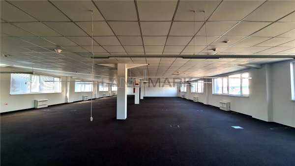 Spatii birouri / servicii  500 -1000 mp, zona girocului