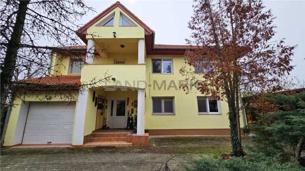Comision 0% casa/vila spatioasa cu teren generos in blascovici