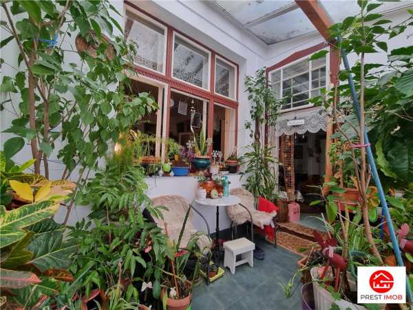 Casa istorica muzeu 4 camere, 2 bai cu 1344 mp teren, ultracentral, tg mures