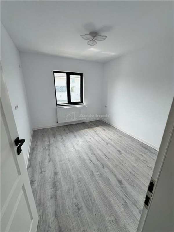 Casa 4 camere glina