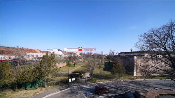 Apartament spatios | 4 camere | centru civic