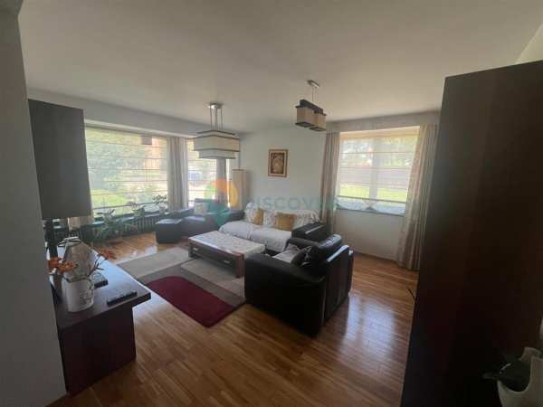 Casa 400 mp de vanzare buhusi, bacau
