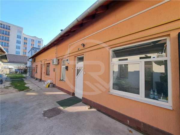 Spatiu de 200 mp utili, p+m, situat in zona spitalul militar!