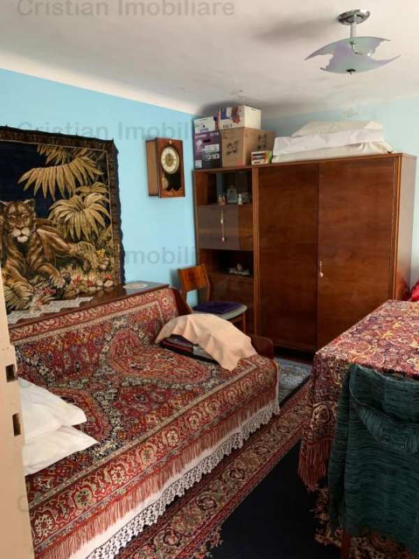 Casa batraneasca brailita 4 camere 3 corpuri cladire teren 276 mp