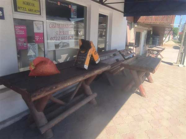 Ocazie!!spatiu comercial in buturugeni ,se inchiriaza sau se vinde.