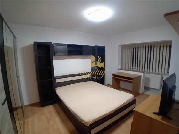 Apartament 1 camera, etaj 2, centrala proprie,clima- zona lipovei